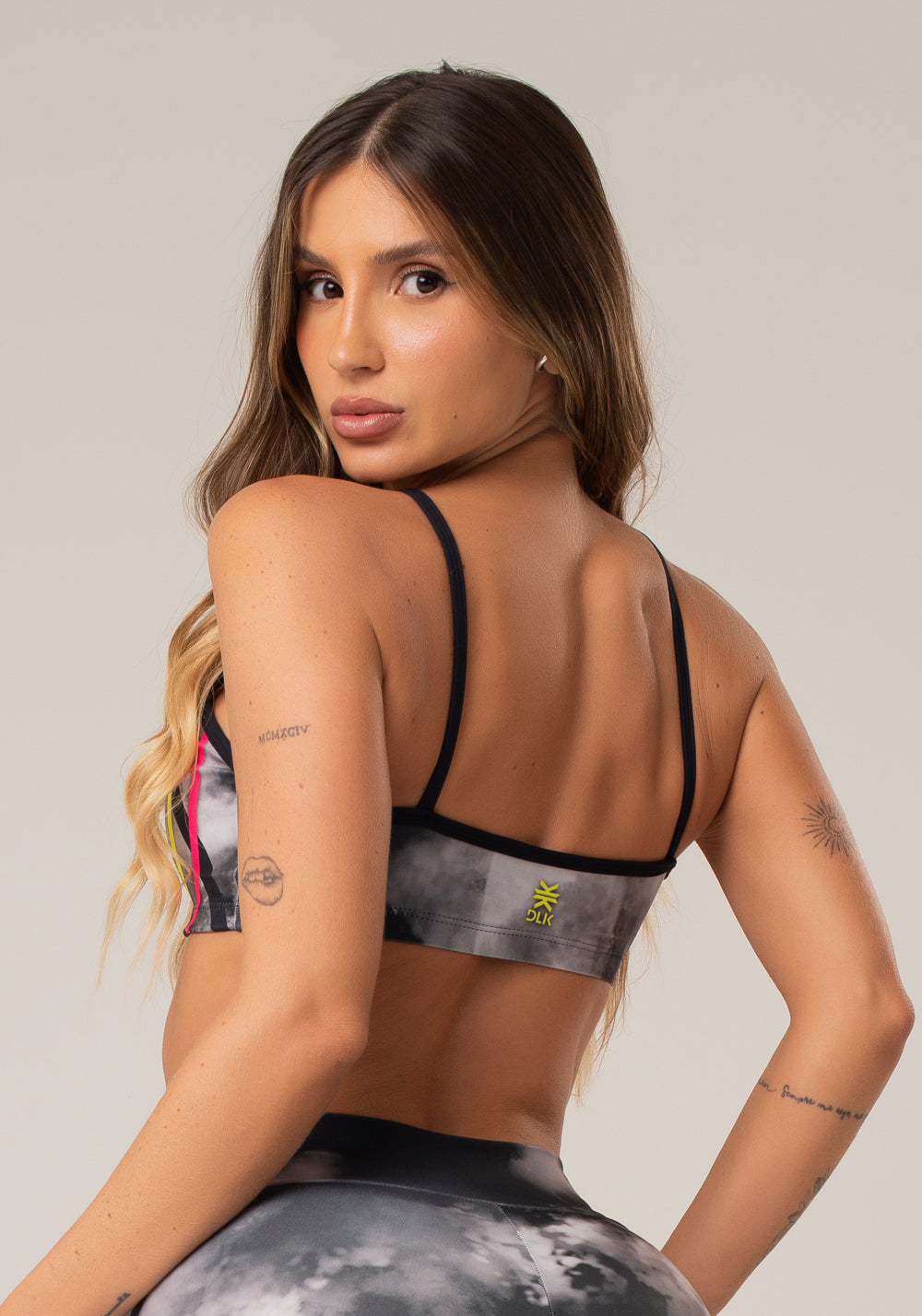 Top Fitness Feminino Com Bojo New Printed Estampado Fire Black Dlk