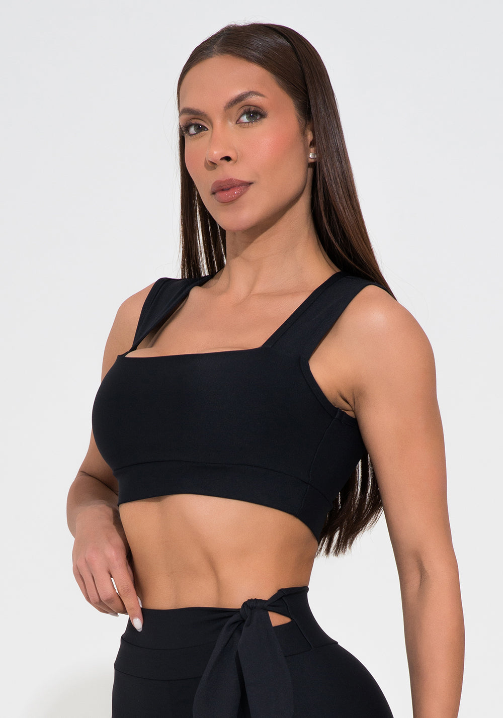 Top Fitness Feminino Preto Com Decote Action Dlk