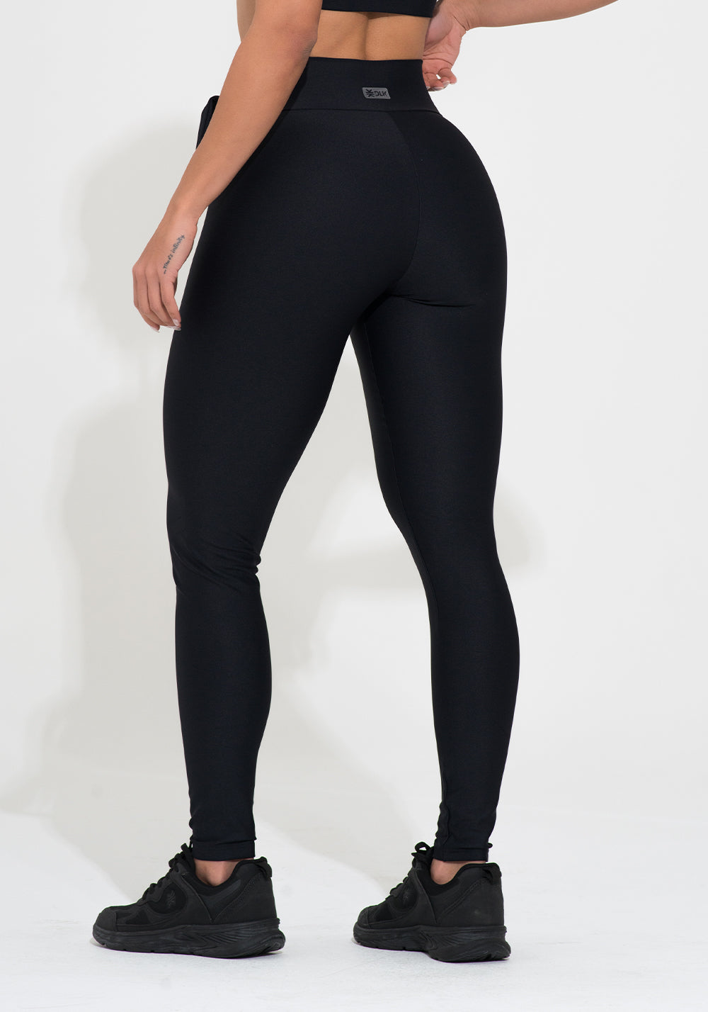 Legging Fitness Feminina Preta Com Amarração Action Dlk