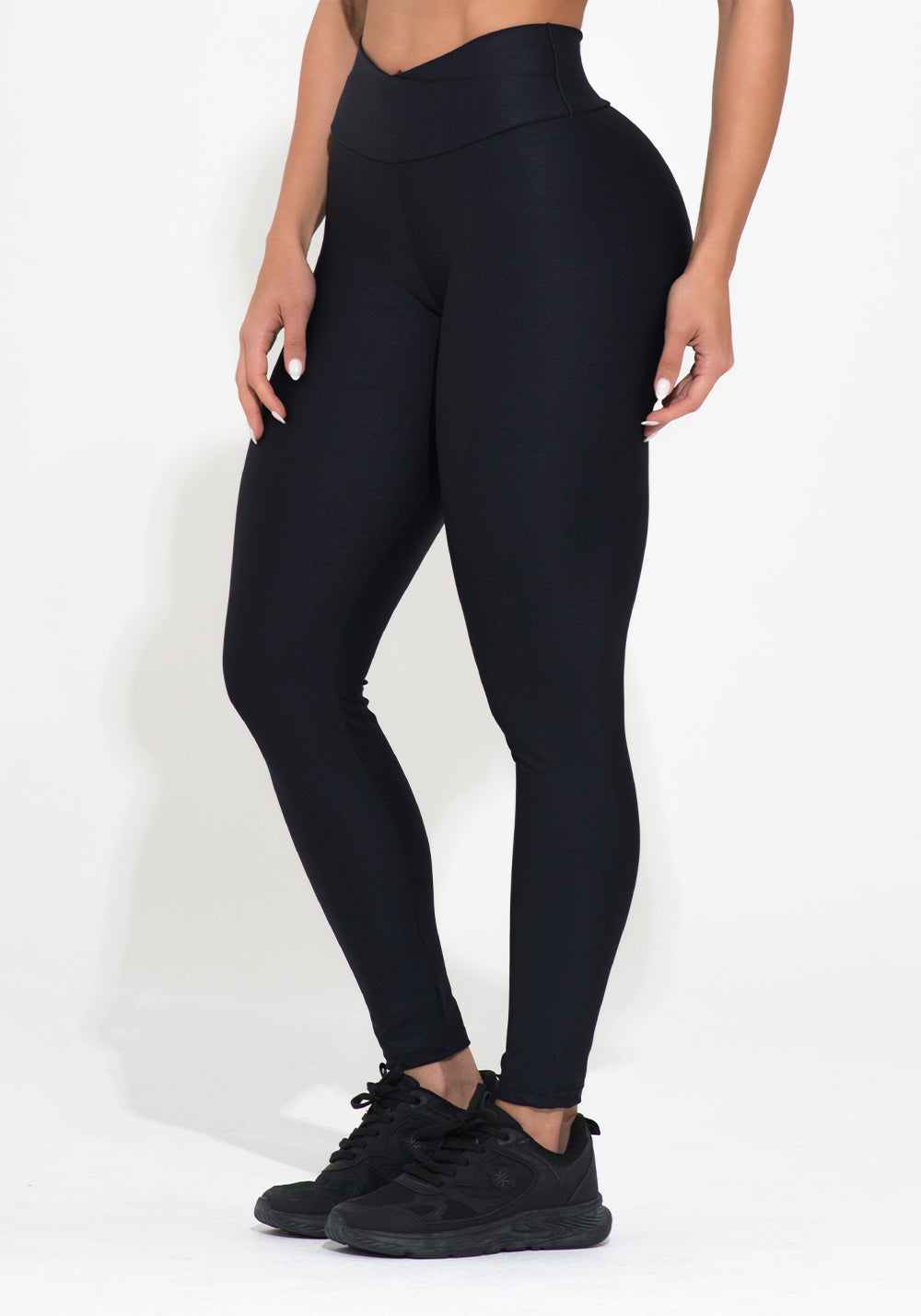 Legging Fitness Feminina Preta Com Cós Transpassado Action Dlk