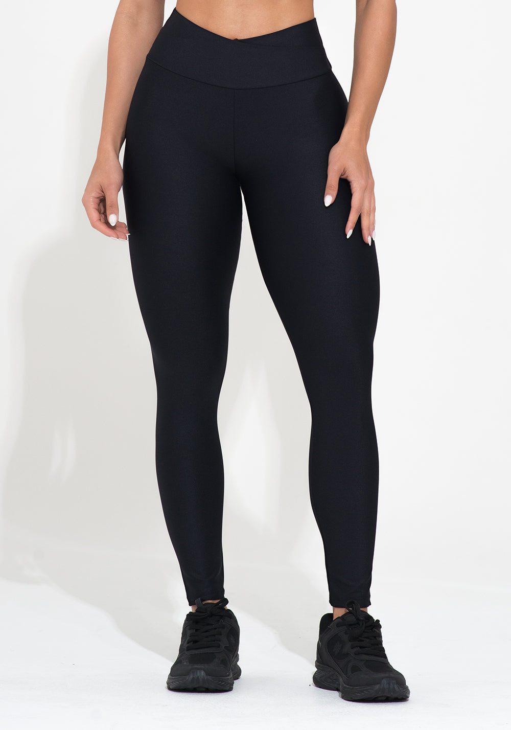 Legging Fitness Feminina Preta Com Cós Transpassado Action Dlk