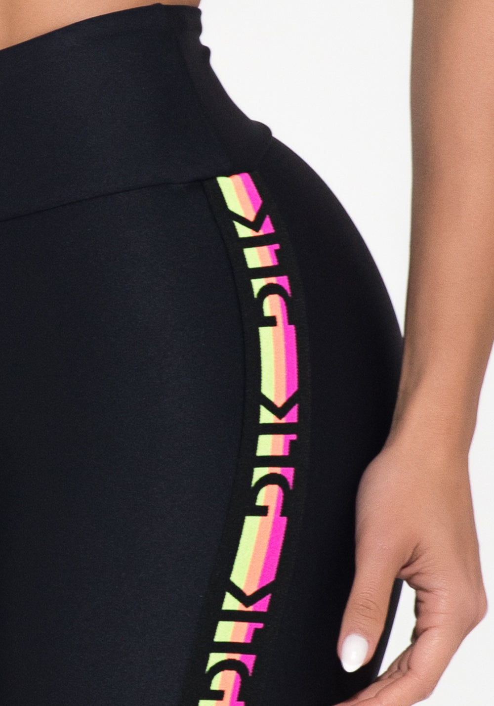 Bermuda Fitness Feminina Preta Elástico Lateral Colorido Action Dlk