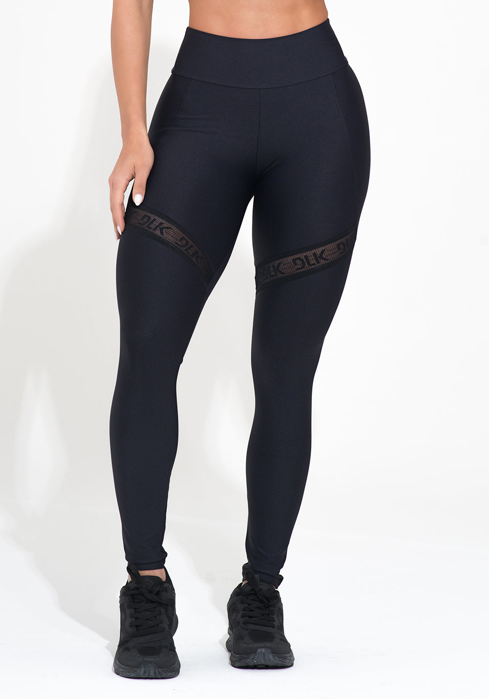 Legging Fitness Feminina Preta Com Recorte E Elástico Vazado Action Dlk
