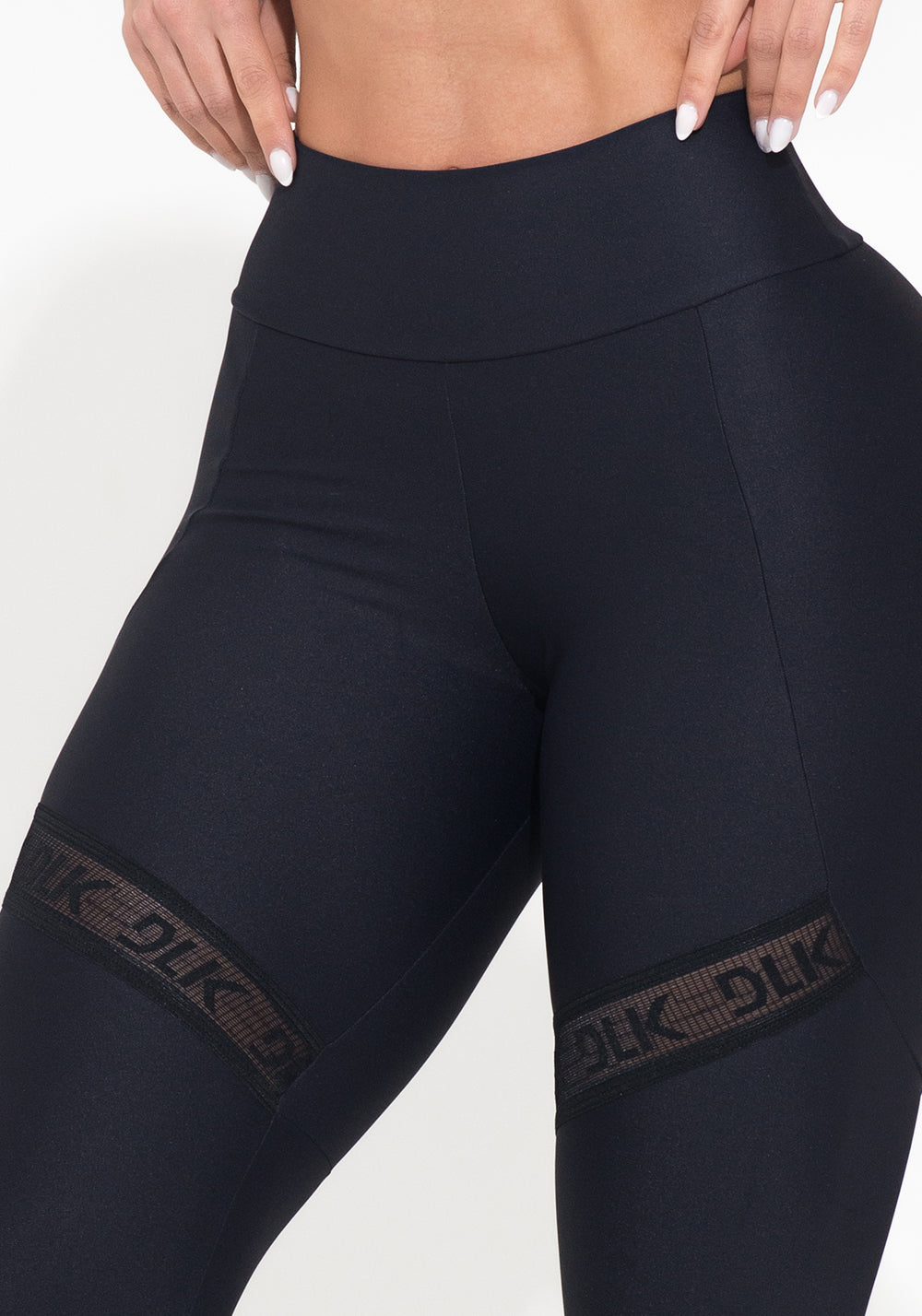 Legging Fitness Feminina Preta Com Recorte E Elástico Vazado Action Dlk