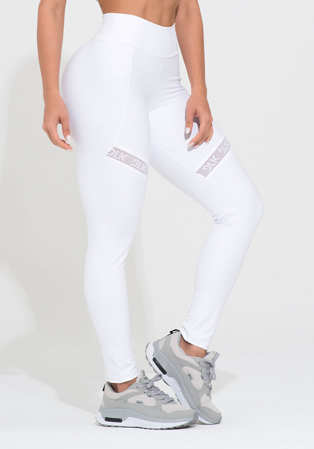 Legging Fitness Feminina Branca Com Recorte E Elástico Vazado Action Dlk
