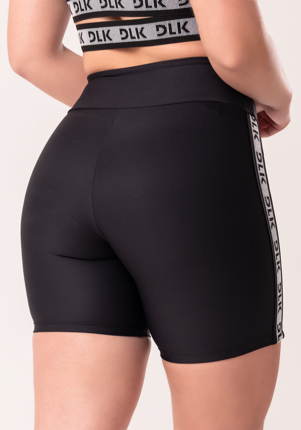 Bermuda Fitness Feminina Preto Com Elástico Lateral Canelado Intense Dlk
