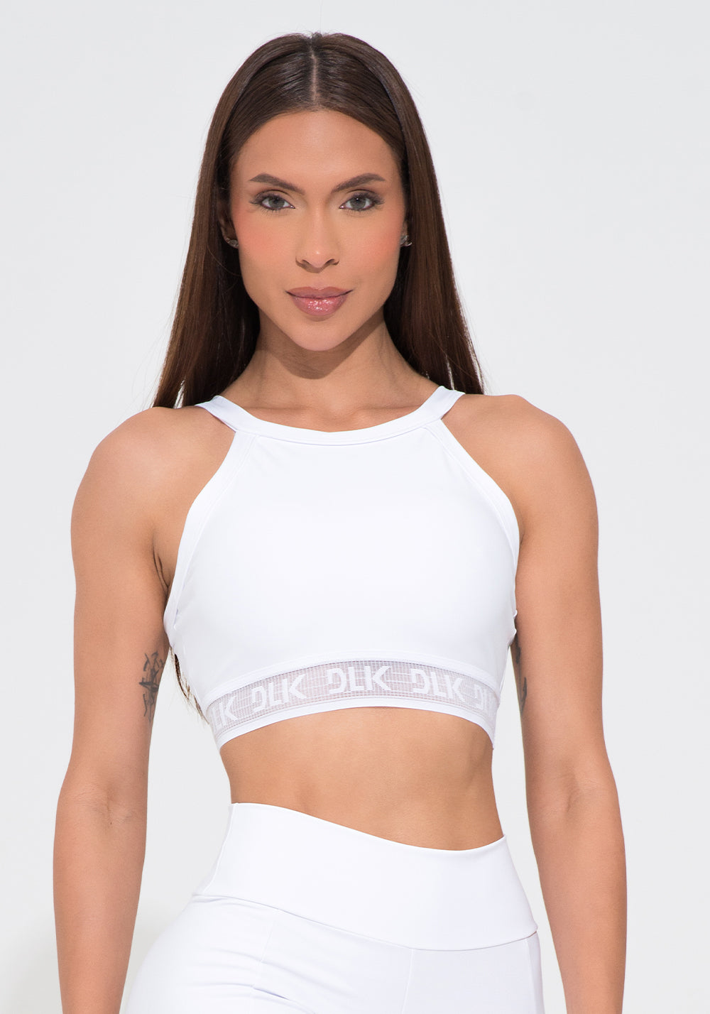 Top Fitness Feminino Branco Elástico Vazado Action Dlk