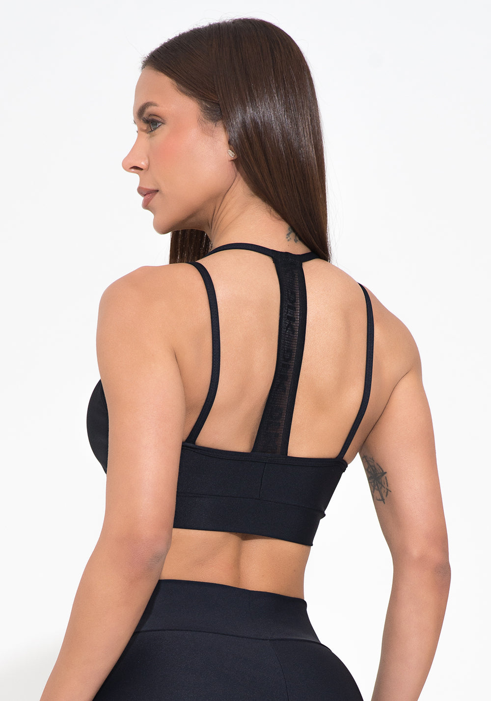 Top Fitness Feminino Com Bojo Preto Alça Dupla E Elástico Vazado Action Dlk