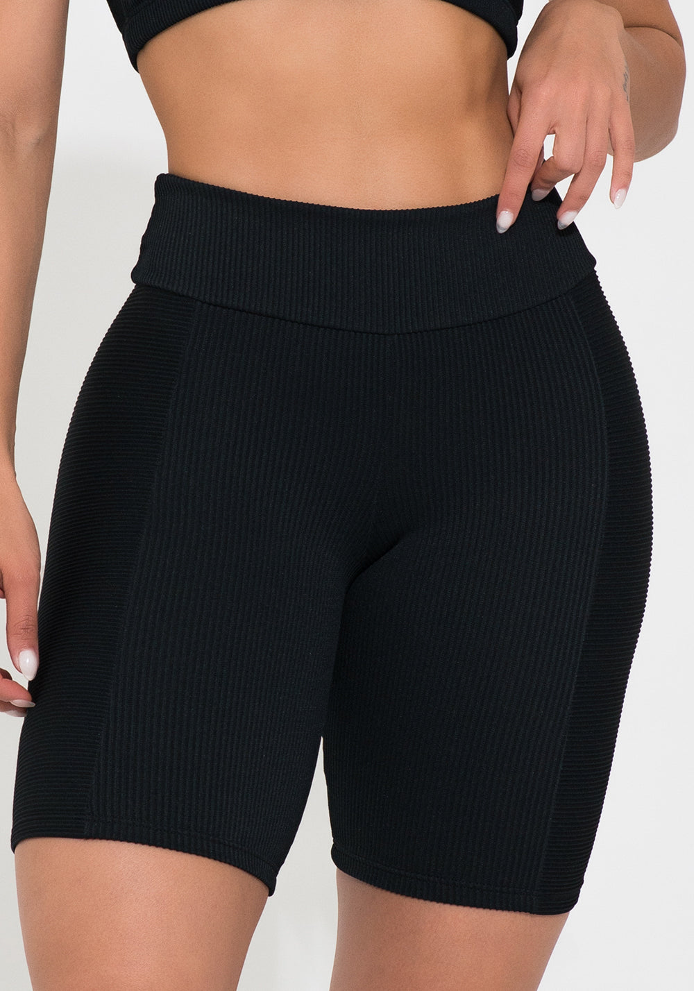 Bermuda Fitness Feminina Preta Canelada Com Recorte Action Dlk
