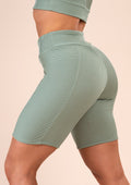 Bermuda Fitness Feminina Verde Canelada Com Recorte Action Dlk