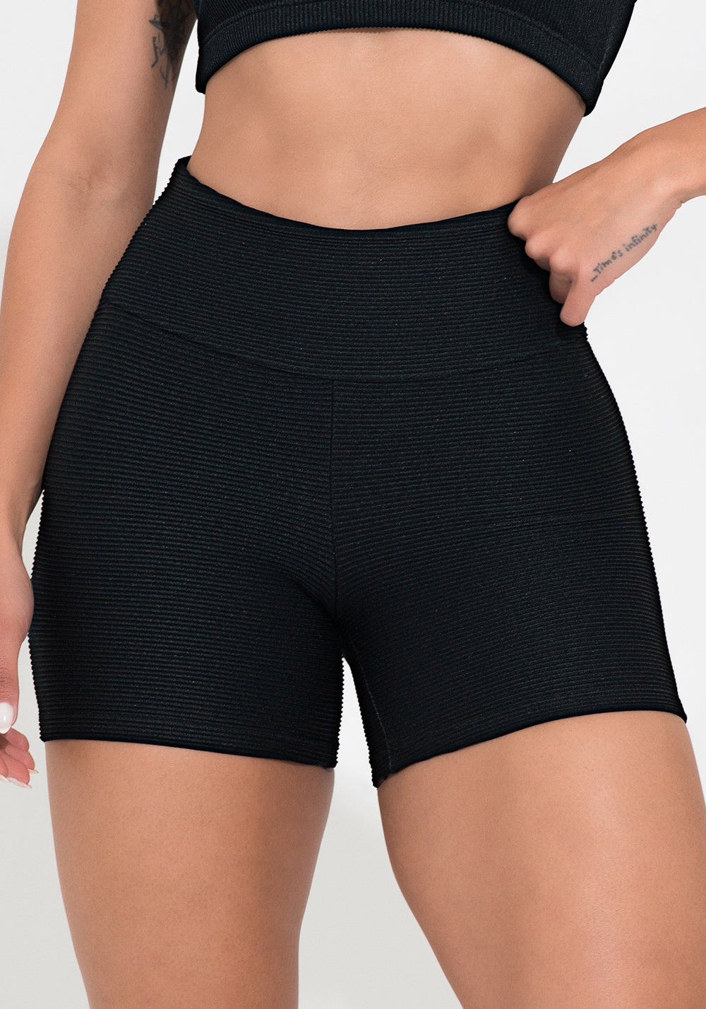 Short Fitness Feminino Preto Canelado Action Dlk