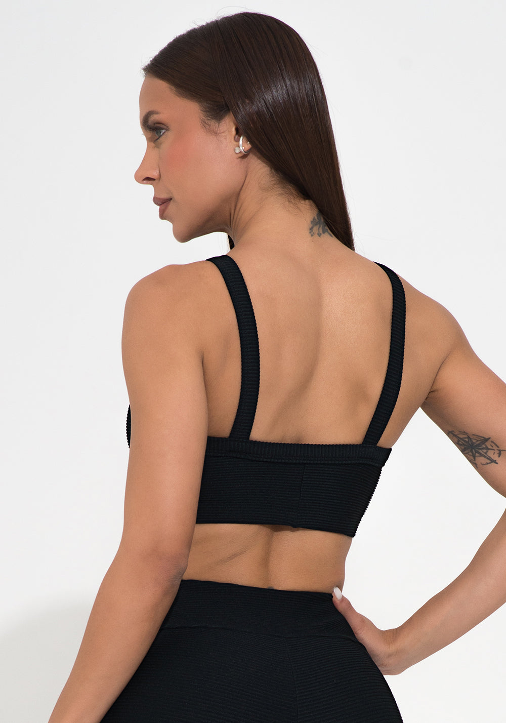 Top Fitness Feminino Preto Canelado Decote Alto Action Dlk