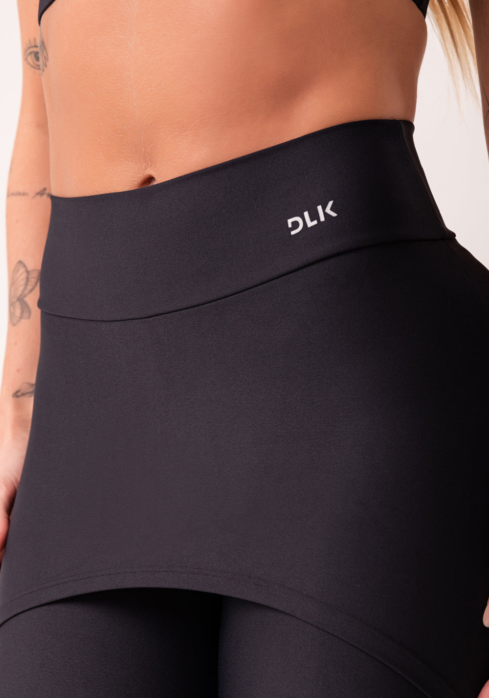Calça Legging Preta Com Tapa Bumbum Básica Dlk