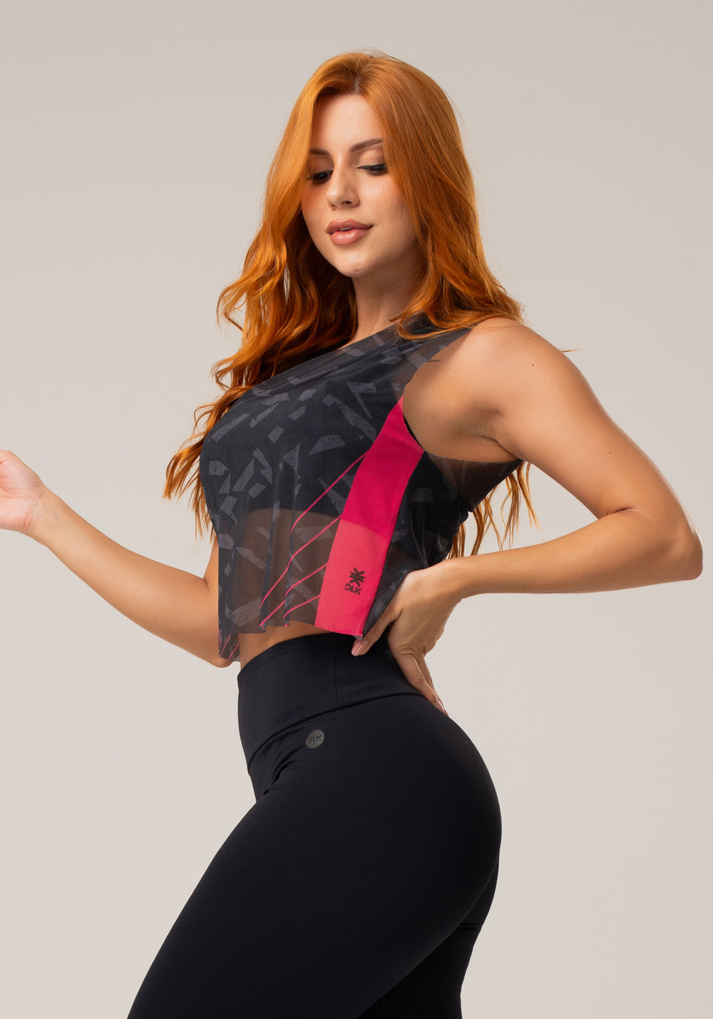 Cropped Feminino Em Tule New Printed Estampado Abstrato Pink Dlk