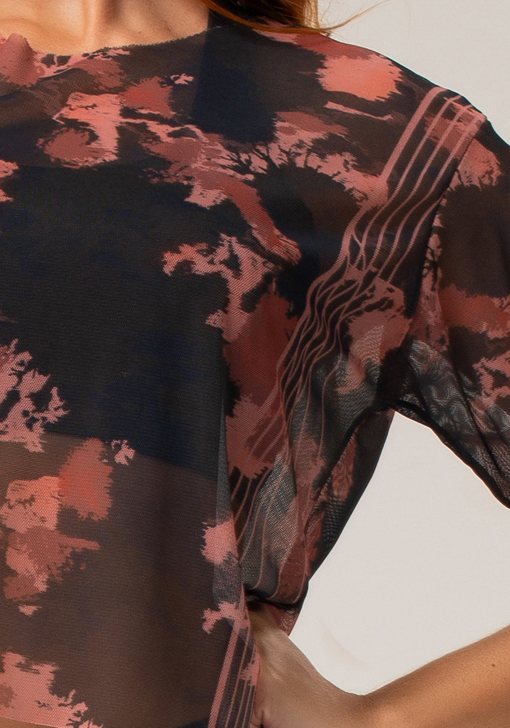 Blusa Feminina Em Tule New Printed Estampada Camuflado Rosé Dlk