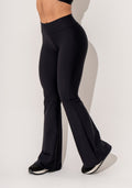 Calça Flare Fitness Feminina Preto Intense Dlk