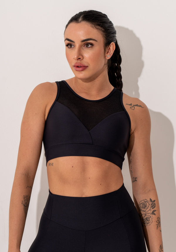 Top Fitness Feminino Preto Com Recortes Em Tela E Detalhe Vazado Intense Dlk