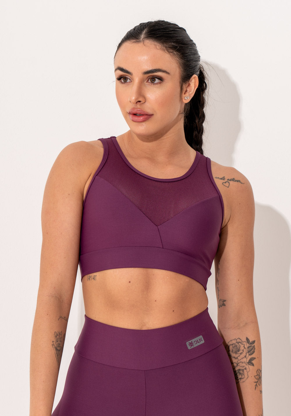 Top Fitness Feminino Malbec Com Recortes Em Tela E Detalhe Vazado Intense Dlk