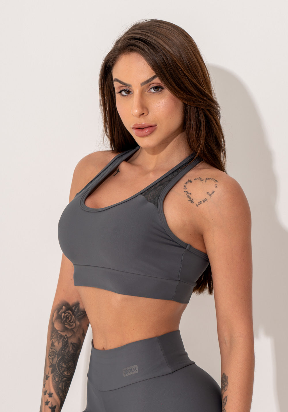 Top Fitness Feminino Nadador Grafite Com Recortes Em Tela Intense Dlk