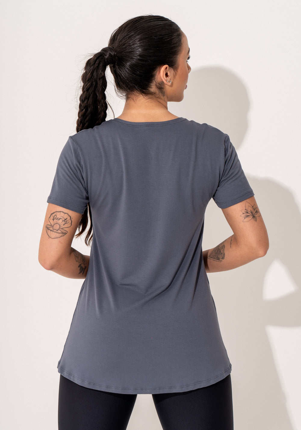 Blusa Fitness Feminina Cinza Chumbo Viscolycra Com Silk Intense Dlk