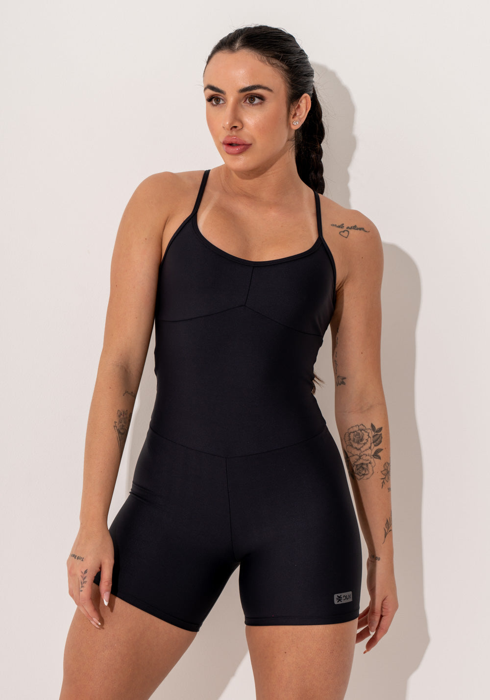 Macacão Curto Fitness Feminino Preto Com Detalhe Em Tela Intense Dlk