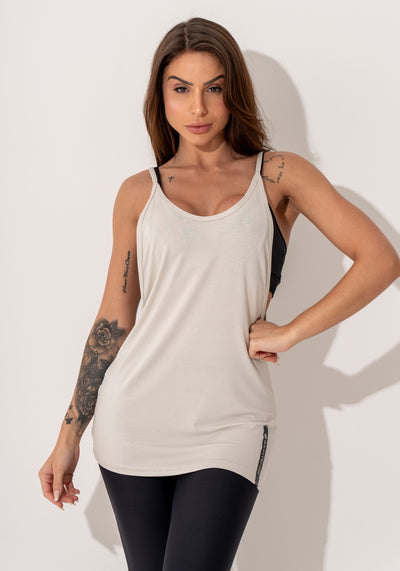 Camiseta Fitness Feminina Viscolycra Off White Maxxi Cava com Silk Intense Dlk