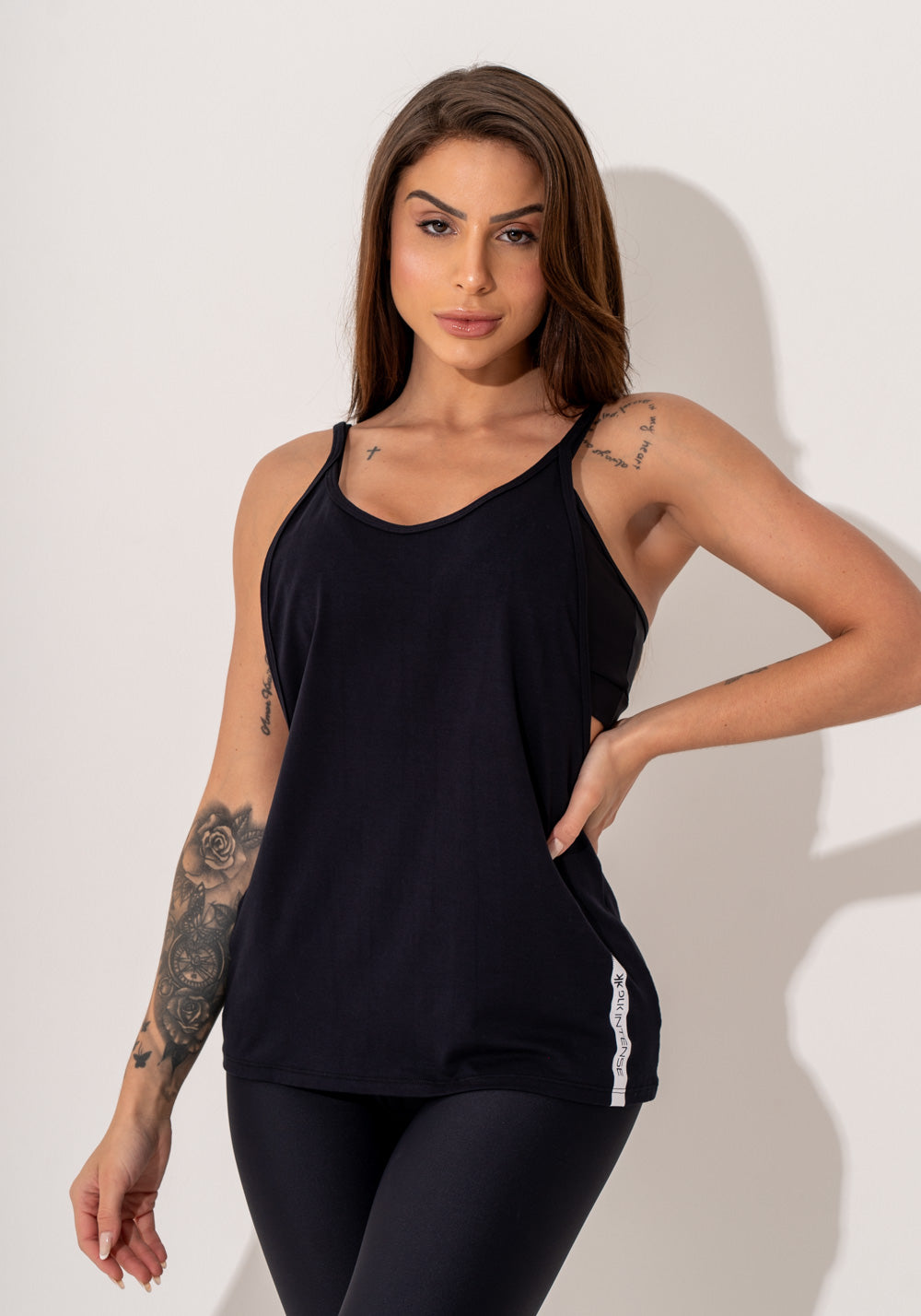 Camiseta Fitness Feminina Viscolycra Preto Maxxi Cava Com Silk Intense Dlk