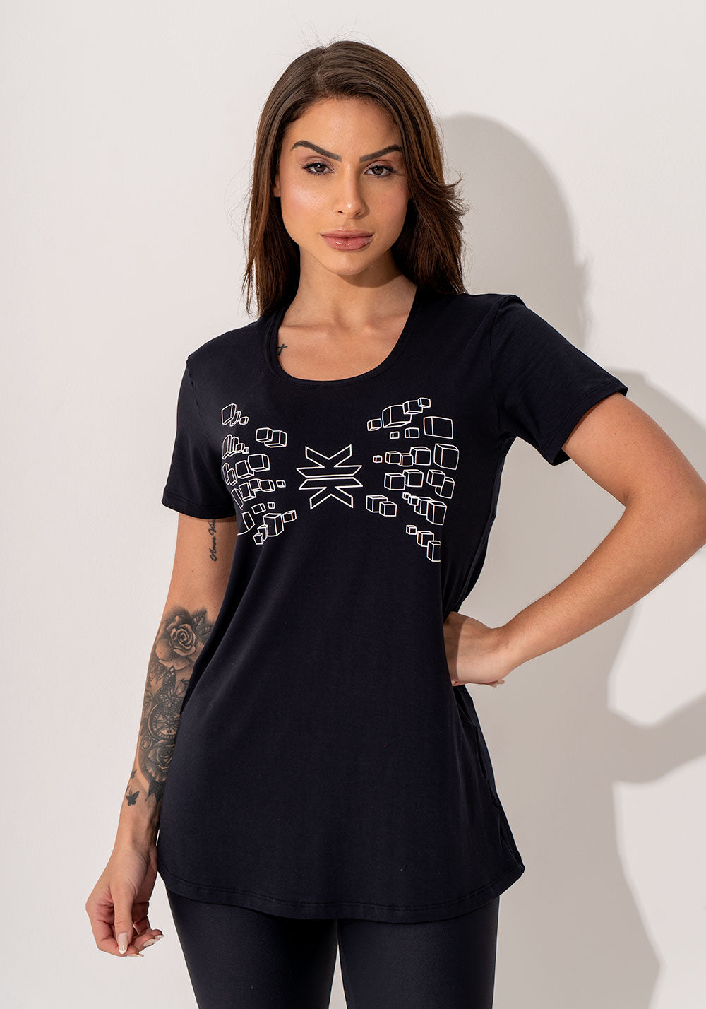 Blusa Fitness Feminina Preto Viscolycra Com Silk Cubos Intense Dlk