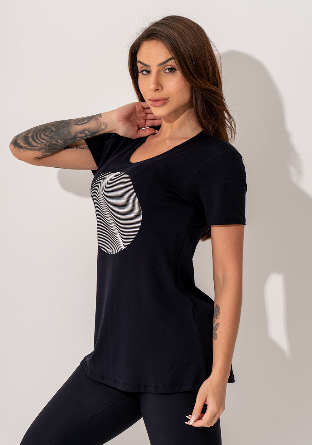 Blusa Fitness Feminina Preto Viscolycra Com Silk Abstract Circle Intense Dlk