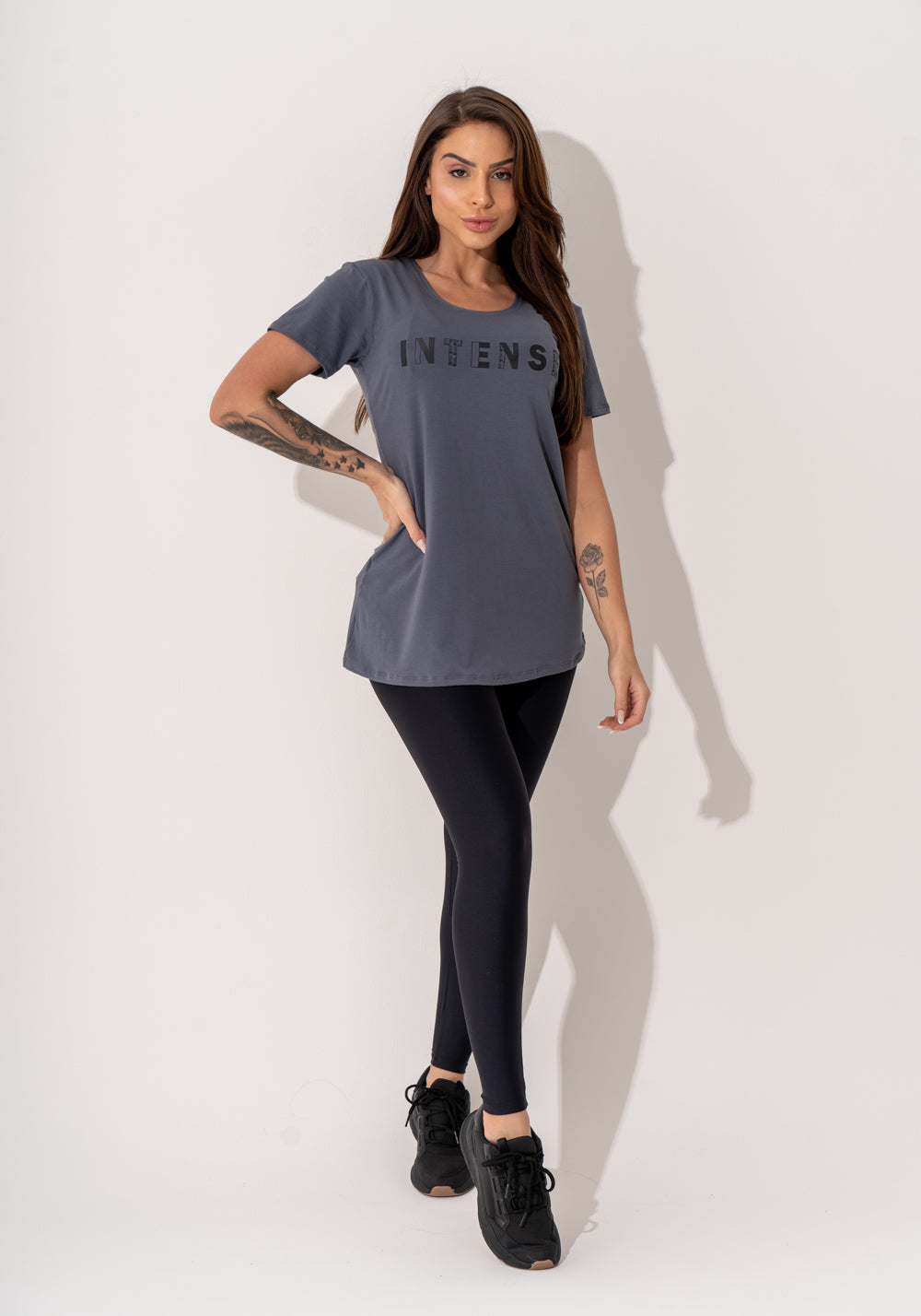 Blusa Fitness Feminina Cinza Viscolycra Com Silk Logomania Intense Dlk