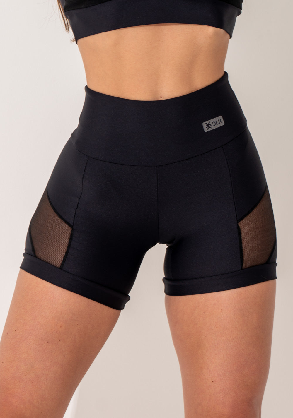 Short Fitness Feminino Preto Com Recorte Lateral Em Tule Intense Dlk
