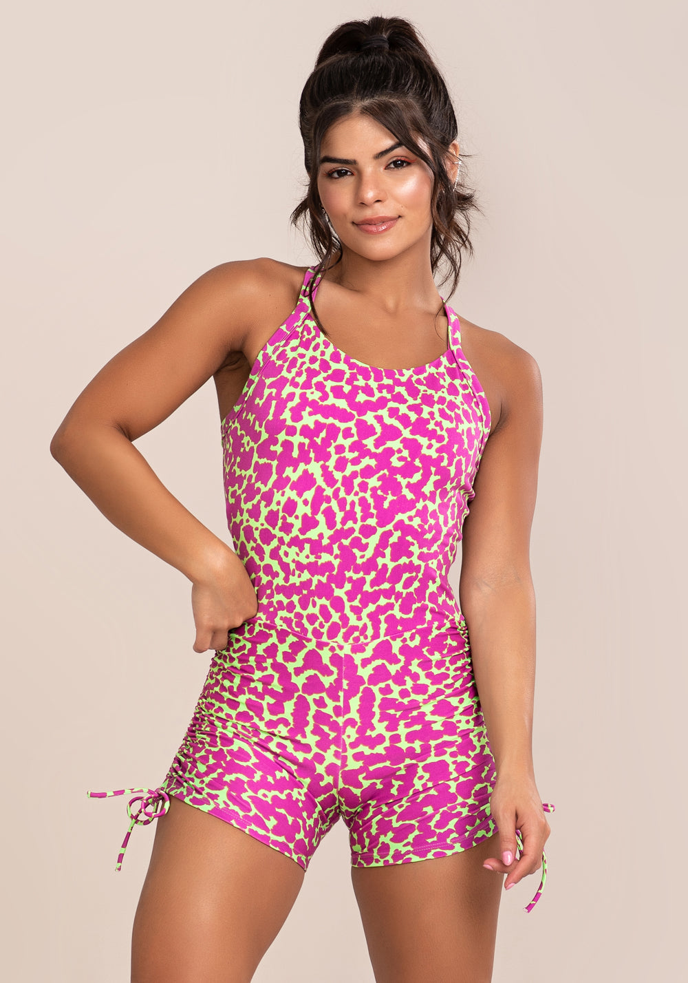 Macacão Curto Fitness Feminino Euphoria Com Franzido E Amarração Estampa Spot Green Dlk