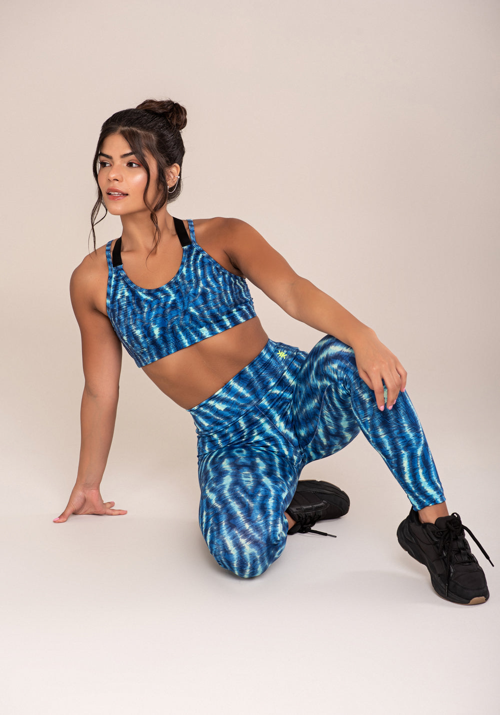 Top Fitness Feminino Euphoria Com Alça Dupla Estampa Animal Blurred Dlk