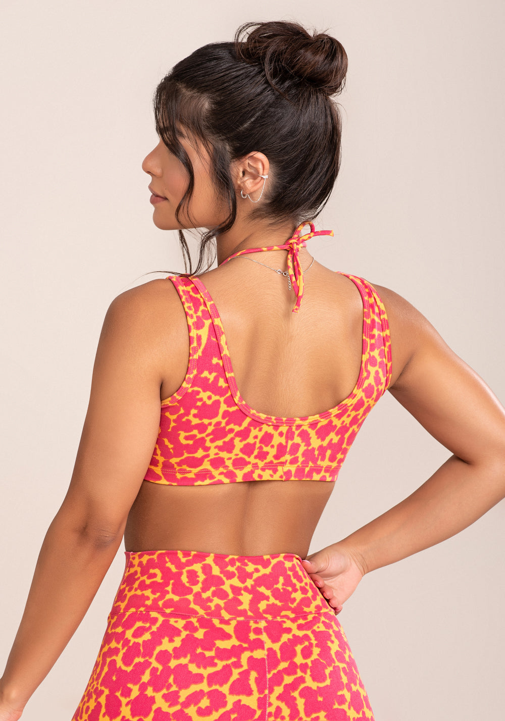 Top Fitness Feminino Euphoria Com Franzido E Amarração Estampa Spot Orange Dlk