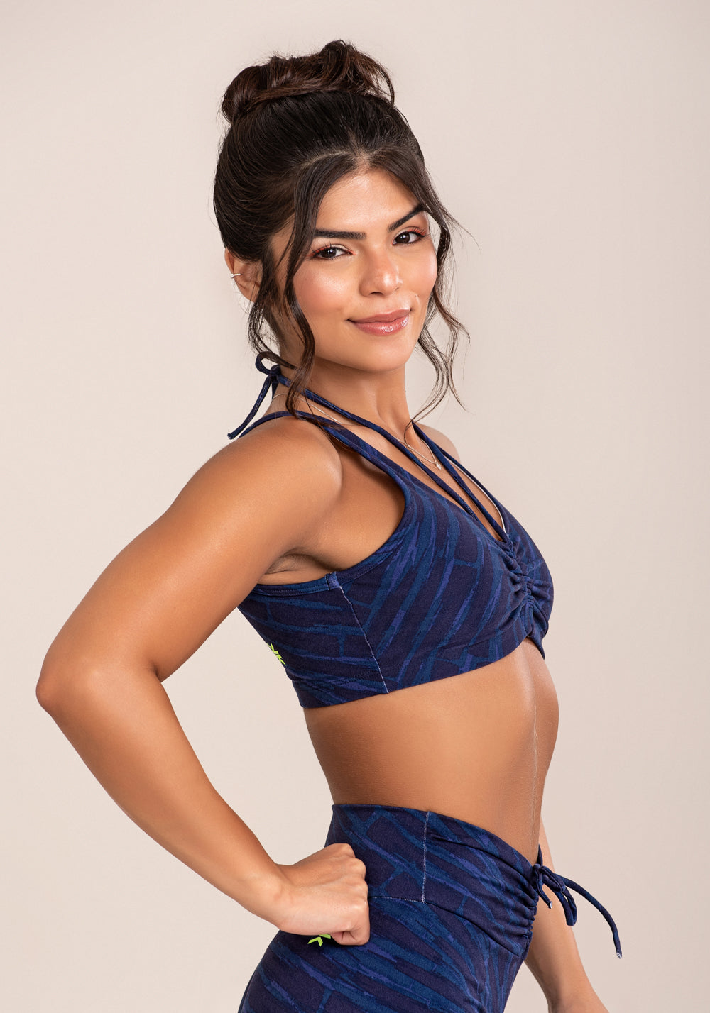 Top Fitness Feminino Euphoria Com Franzido E Amarração Estampa Brush Blue Dlk