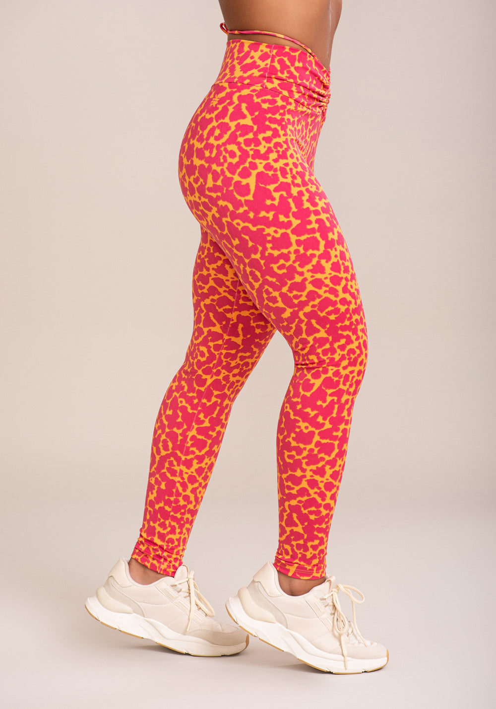Legging Fitness Feminina Euphoria Com Franzido E Amarração Estampa Spot Orange Dlk