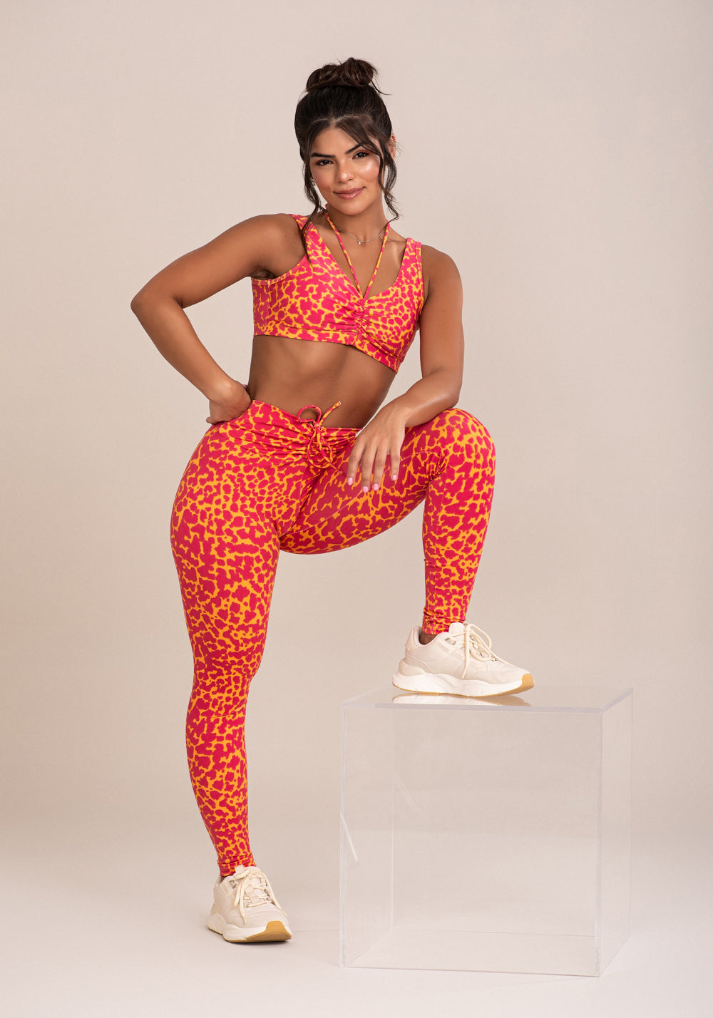 Legging Fitness Feminina Euphoria Com Franzido E Amarração Estampa Spot Orange Dlk
