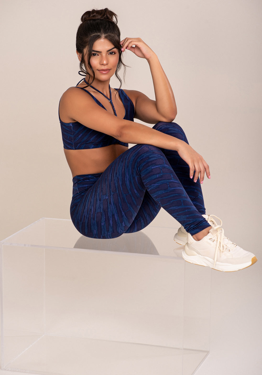 Legging Fitness Feminina Euphoria Com Franzido E Amarração Estampa Brush Blue Dlk
