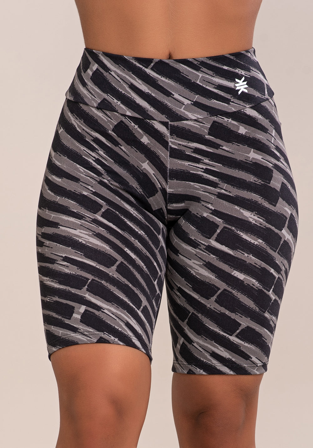 Bermuda Fitness Feminina Euphoria Estampa Brush Black Dlk