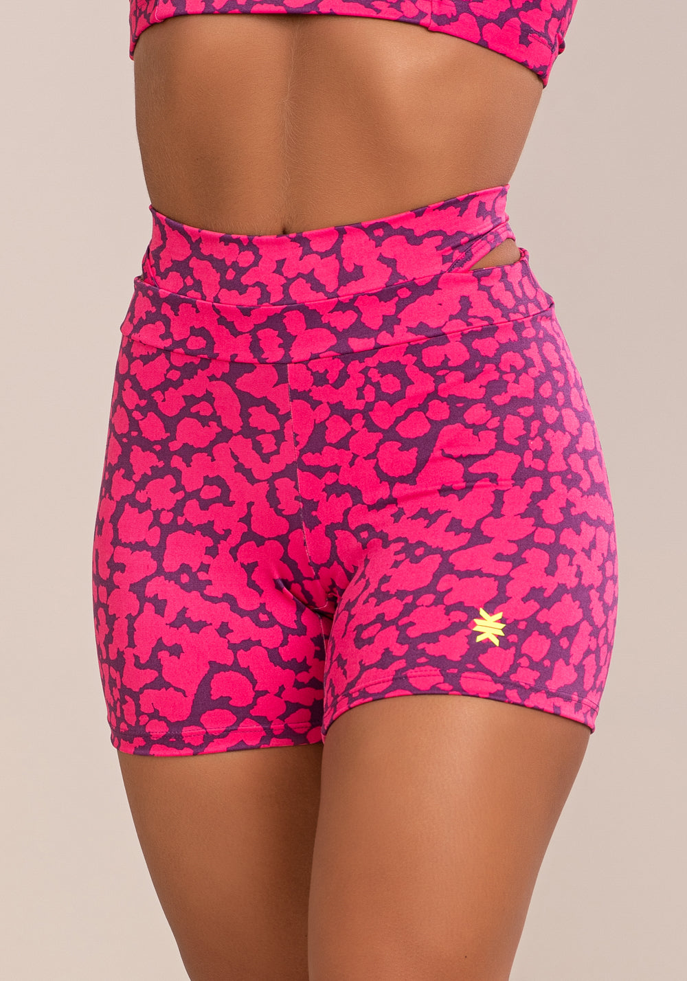 Short Fitness Feminino Euphoria Com Detalhe Vazado Spot Pink Dlk