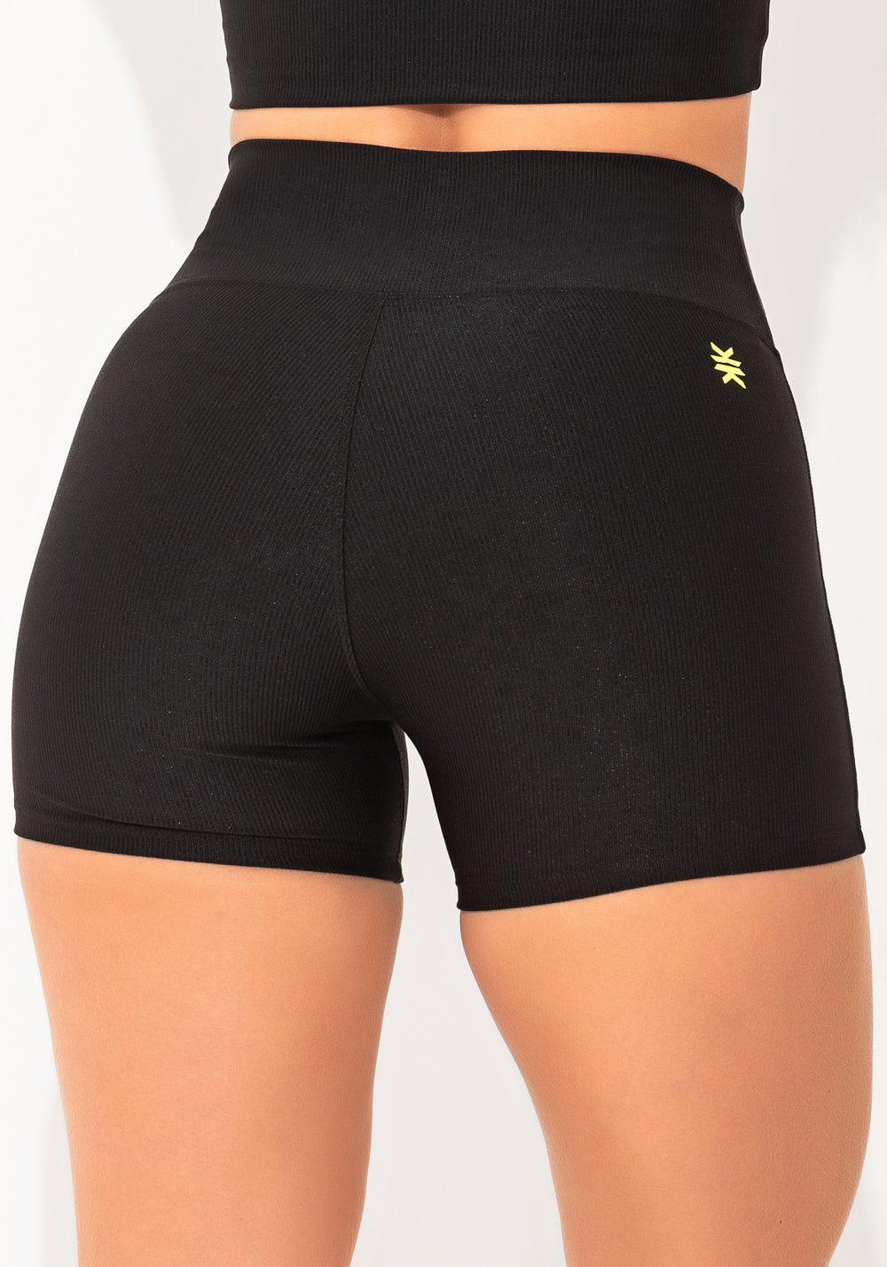 Short Fitness Feminino Preto Canelado Elegance Dlk