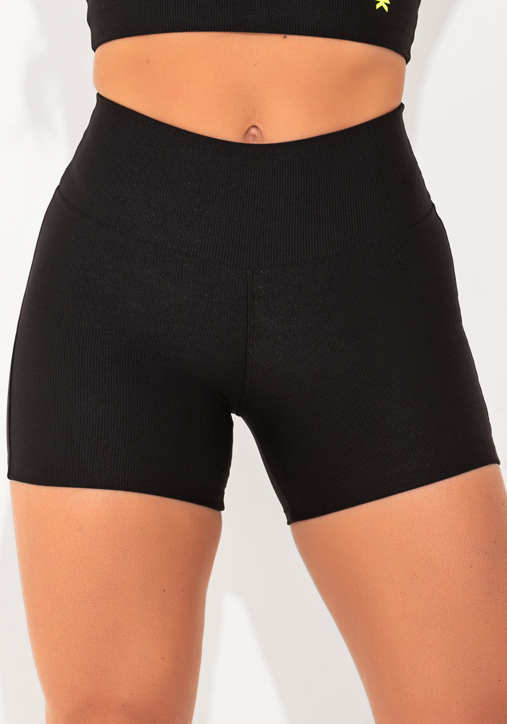 Short Fitness Feminino Preto Canelado Elegance Dlk