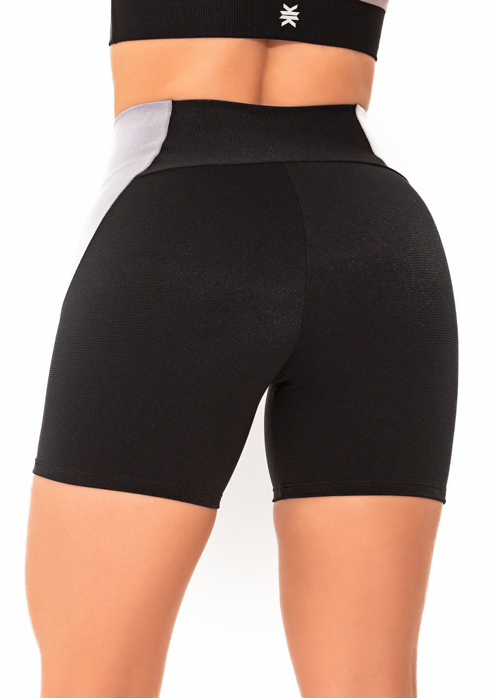Short Fitness Feminino Preto E Cinza Com Recortes Canelado Elegance Dlk