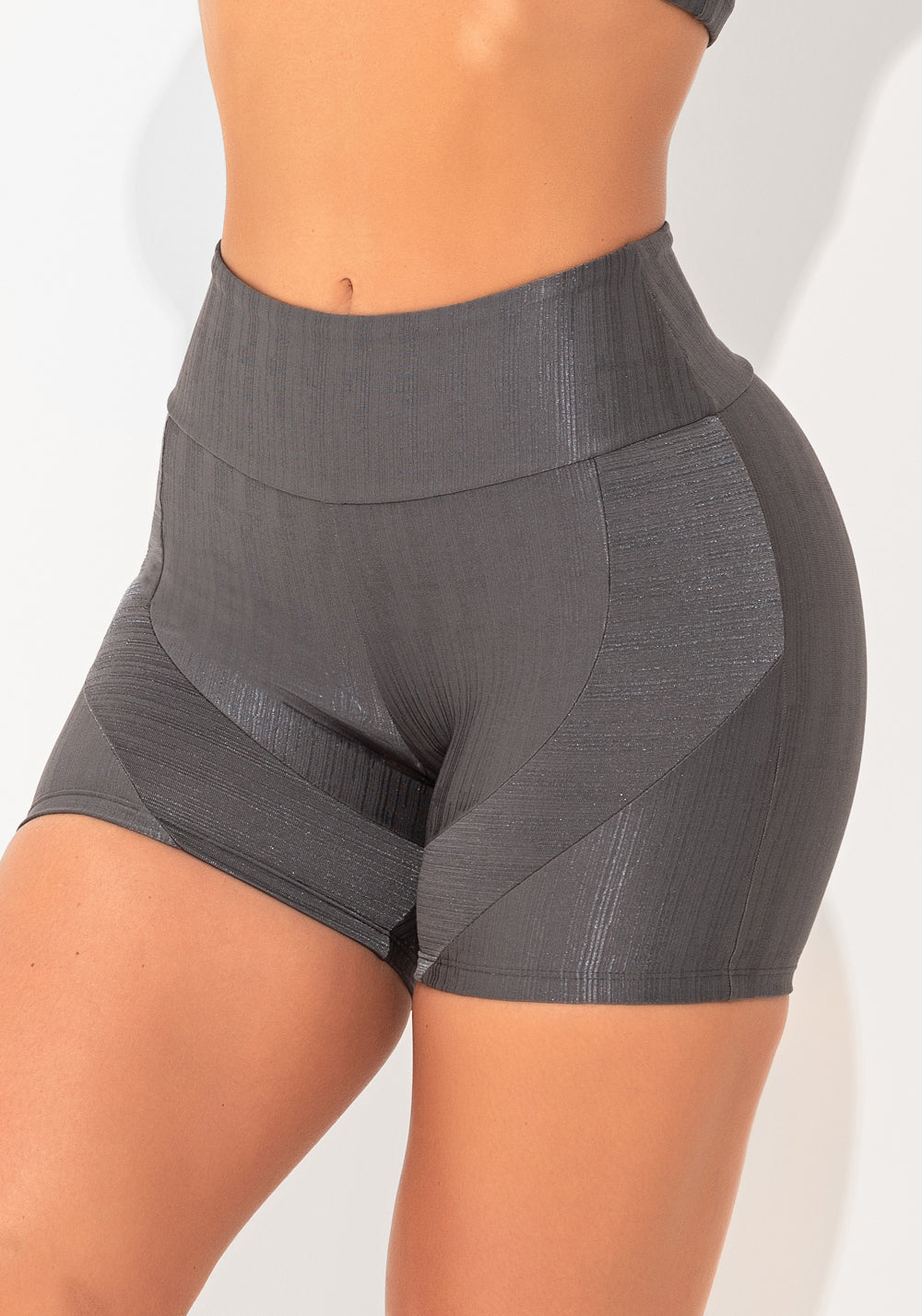Short Fitness Feminino Chumbo Texturizado Com Recortes Elegance Dlk