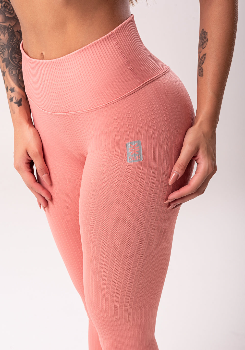 Legging Fitness Feminina Rosé Com Cós Alto E Detalhe Em V Seamless Dlk