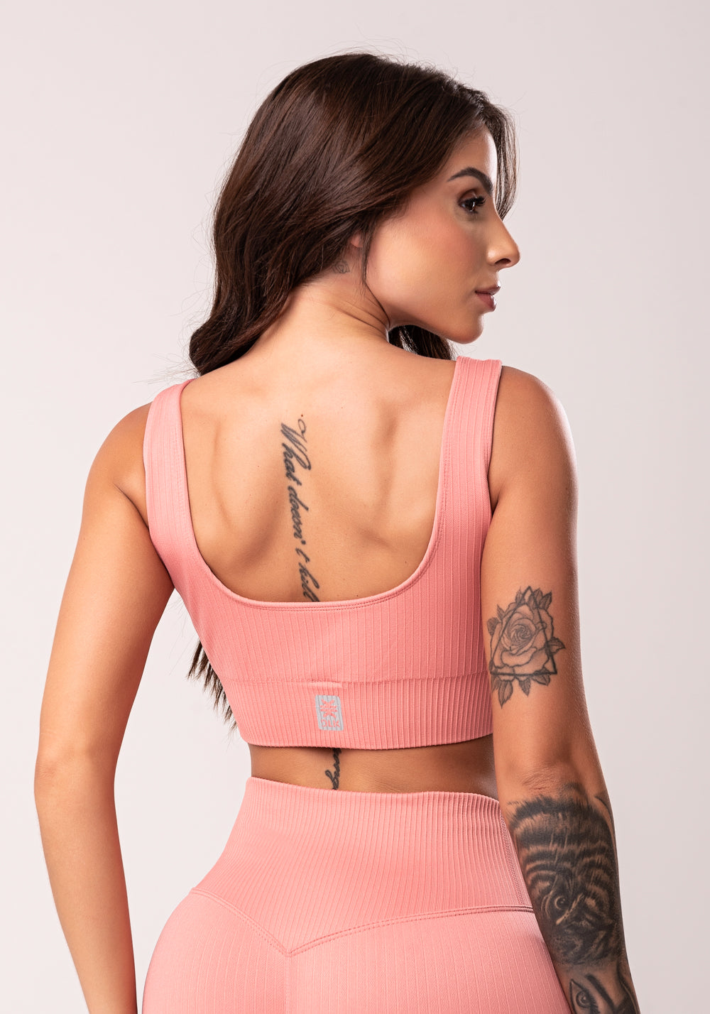 Top Fitness Feminino Rosé Com Bojo E Alças Largas Seamless Dlk