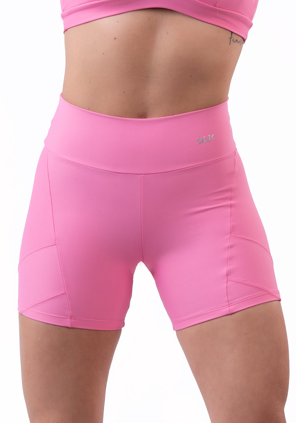 Short Rosa Chiclete Com Recorte Duplo Lateral Básico Dlk