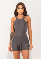 Macacão Curto Fitness Feminino Cinza Texturizado Com Alças Cruzadas Elegance Dlk