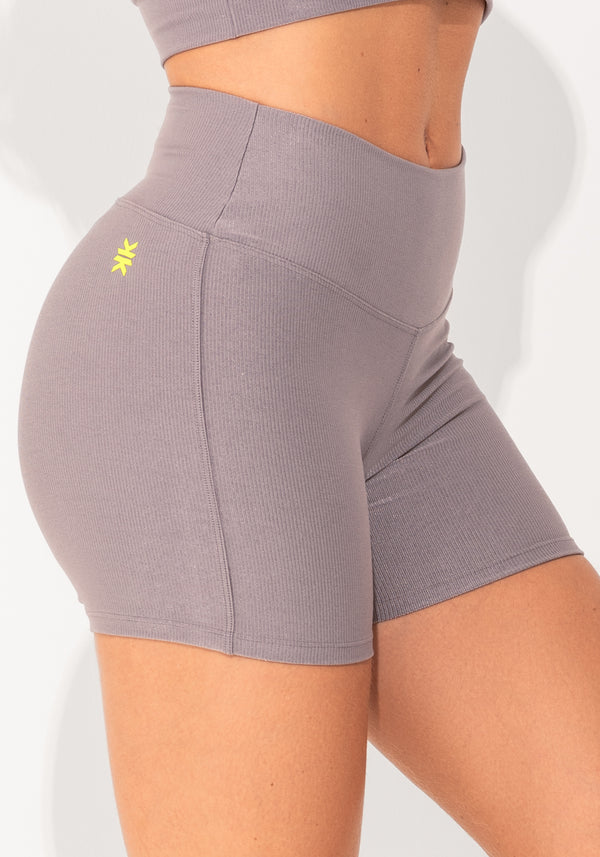 Short Fitness Feminino Cinza Canelado Elegance Dlk