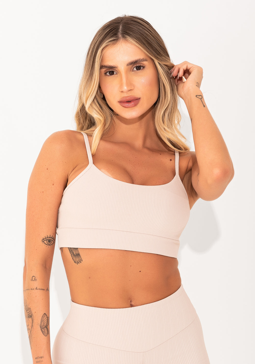 Top Fitness Feminino Off White Com Bojo Canelado Elegance Dlk